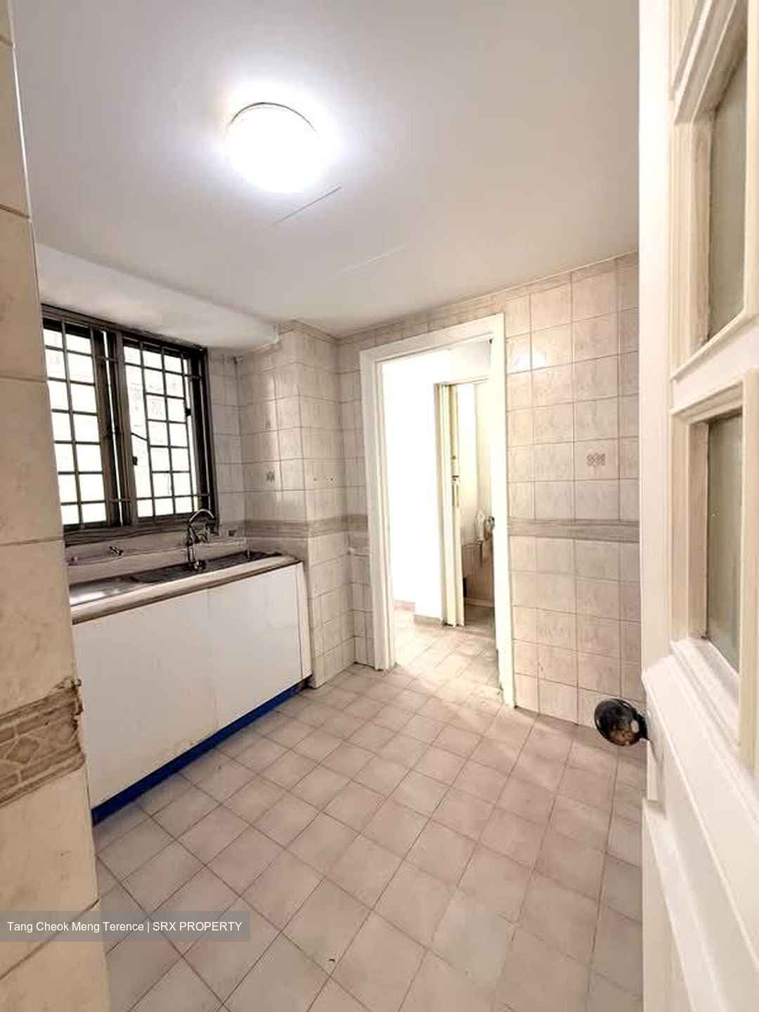 Parkview Apartments (D23), Apartment #597176381